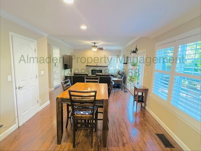 Building Photo - 7000 Sterling Gate Ct