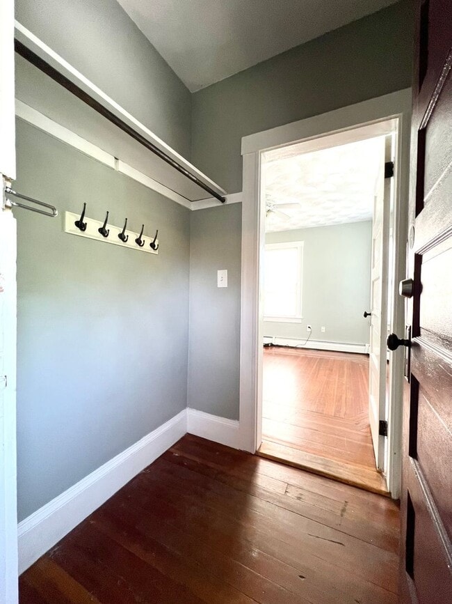 Building Photo - 89 Rochambeau Ave