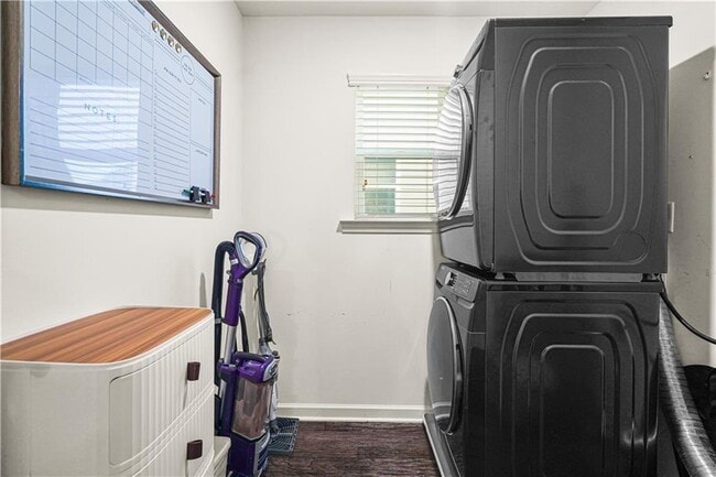 Building Photo - 580 Morrow Ln