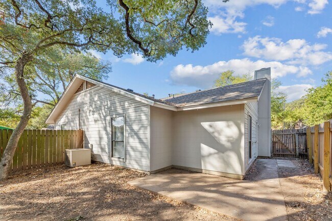 Building Photo - AUS2518 Howellwood