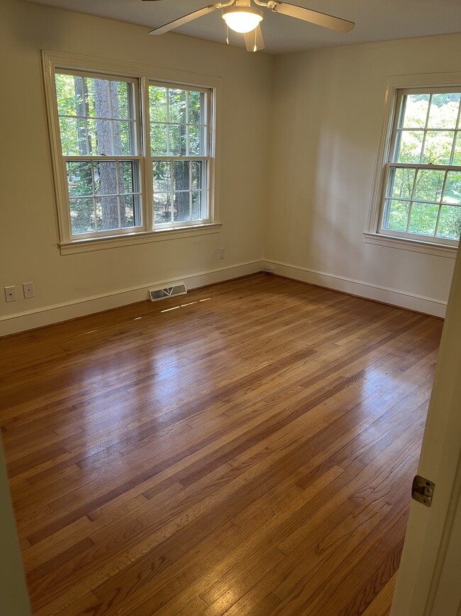 Building Photo - 4718 Rembert Dr
