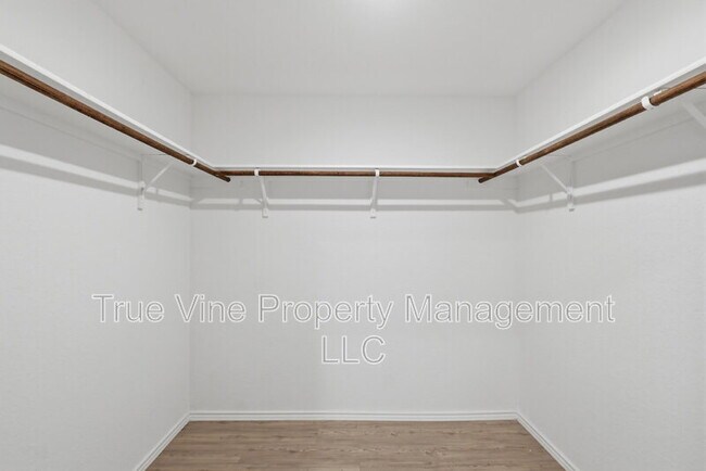 Building Photo - 7119 Satellite Wy