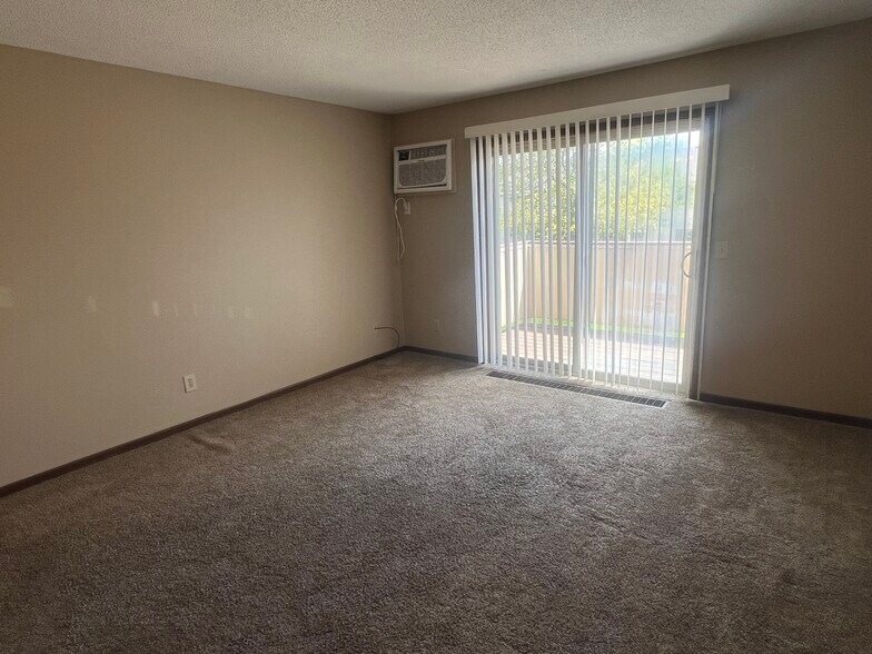 Building Photo - 2120 Valleyhigh Dr NW