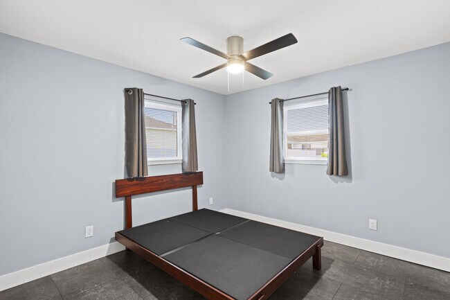 Building Photo - 1672 SW Angelico Ln