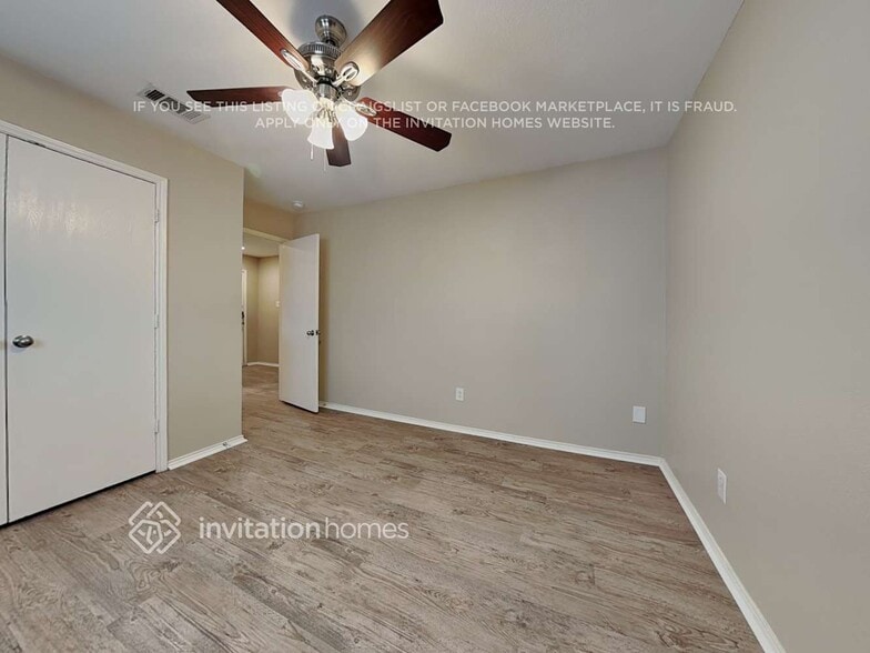 Building Photo - 1852 Village Park Trail