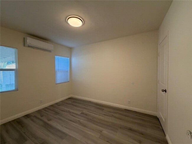 Building Photo - 1316 Walnut St