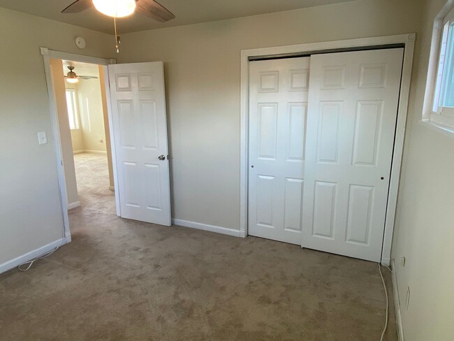 Building Photo - Top Floor 2-Bedroom Duplex in Fletcher Hills