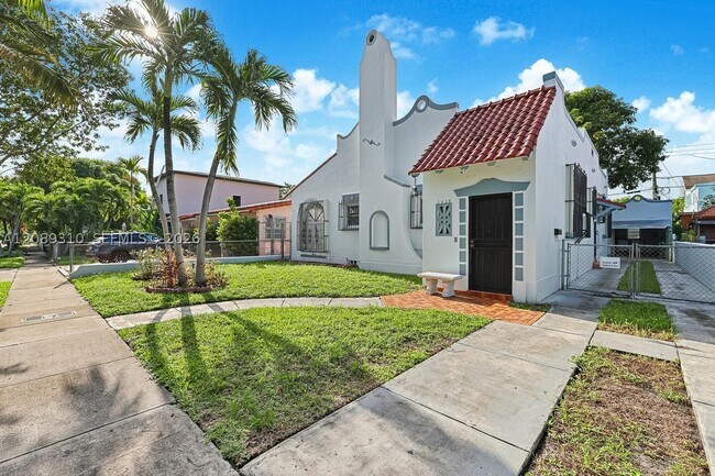 Building Photo - 1834 SW 10th St