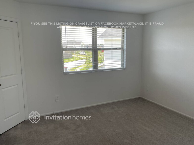 Building Photo - 18842 Charter Elm Dr