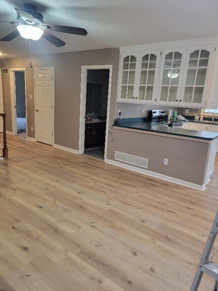 Building Photo - 3841 N 123rd St