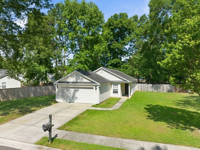 Building Photo - Comfortable 3BR Ranch with 2-Car Garage in Northwoods Pointe