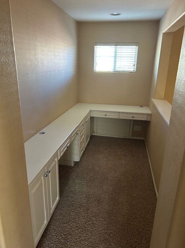 Building Photo - worthington