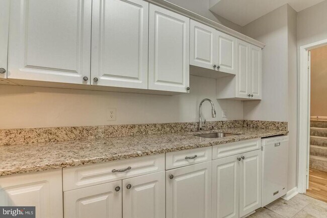 Building Photo - 11564 Rolling Green Ct