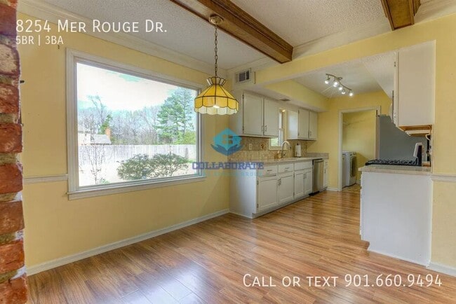 Building Photo - 8254 Mer Rouge Dr