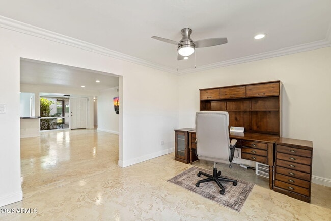 Building Photo - 2614 E Osborn Rd