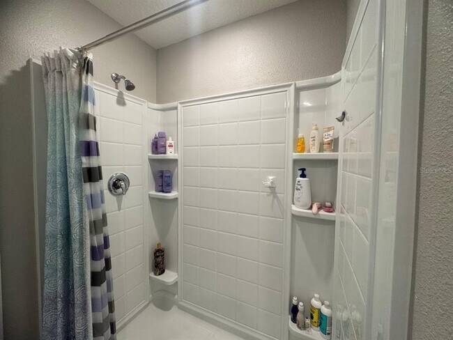 Building Photo - 16605 Mosaic Oar Dr