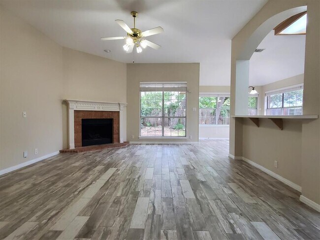 Building Photo - 11000 Rio Vista Dr