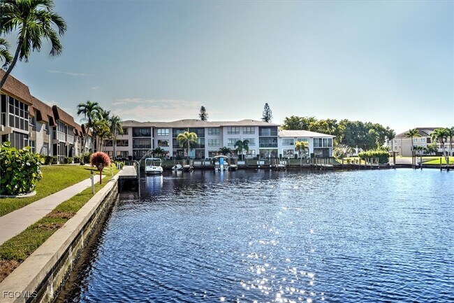 Building Photo - 1835 Beach Pkwy W