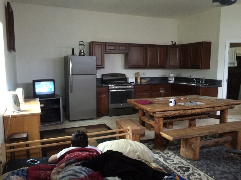 Building Photo - 17891 Alps Dr