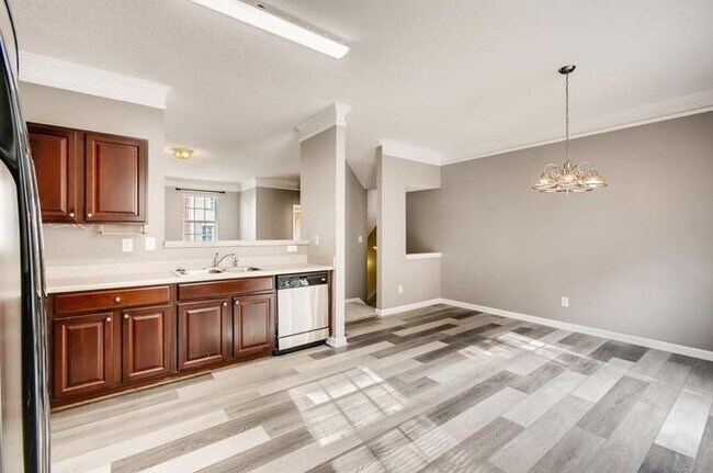 Kitchen Level 2 View 2 - 433 Heritage Park Trce NW