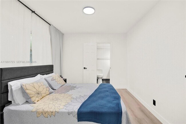 Building Photo - 51 NE 56th Ct