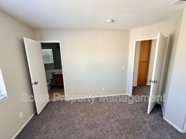 Building Photo - 43174 Teramo St