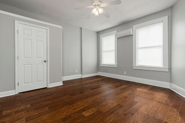 Building Photo - 1203 S Preston St