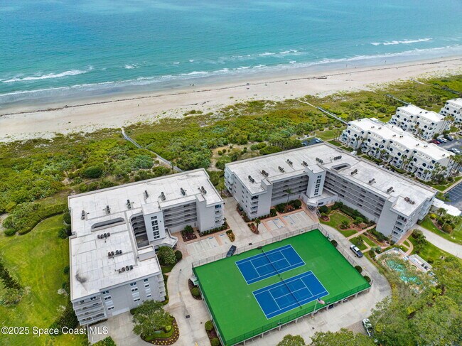 Building Photo - 8700 Ridgewood Ave