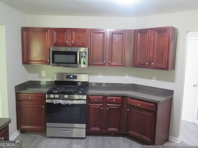 Building Photo - 2510 Wrangler Dr