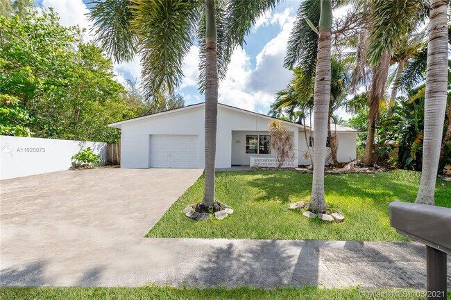 Primary Photo - 4500 SW 42nd Ter