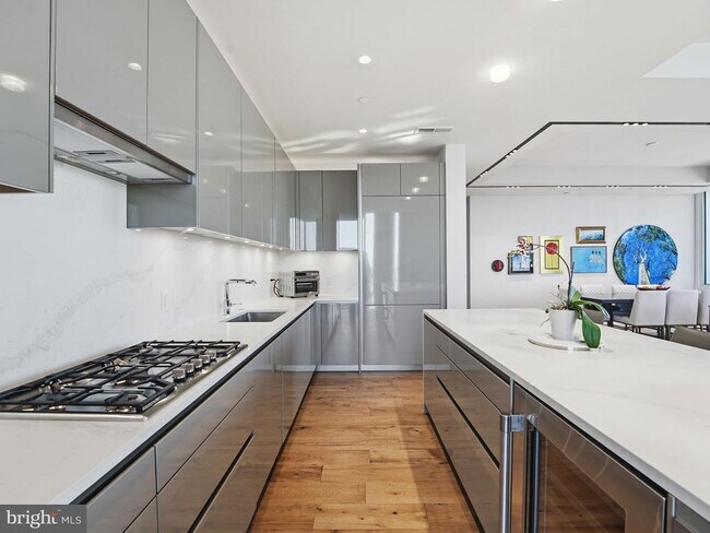 Building Photo - 1781 N Pierce St