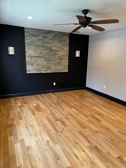 Building Photo - 24 S Rockland Ave