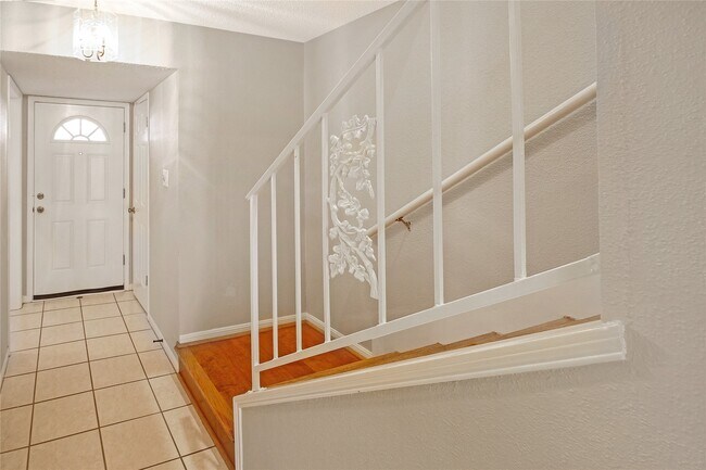 Building Photo - 14466 Misty Meadow Ln