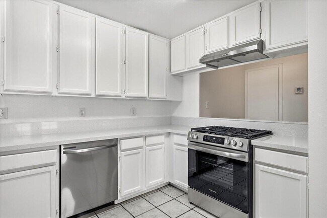 Building Photo - 31601 Avenida Maravilla