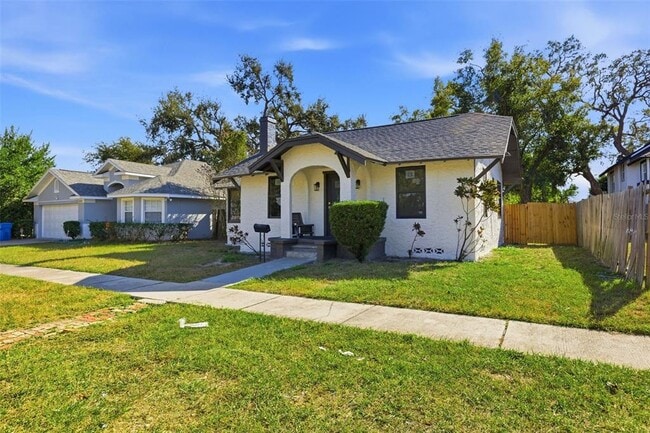 Building Photo - 1326 13th Ave S