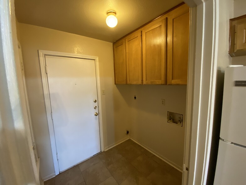 Building Photo - 1504 Benttree Dr