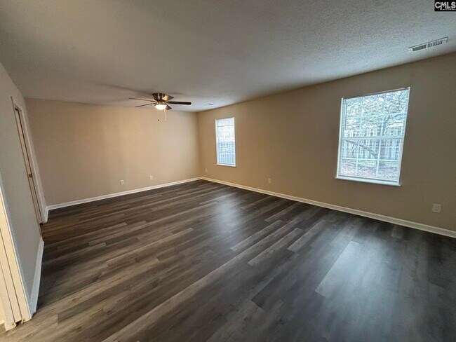 Building Photo - 107 Chapelwood Dr