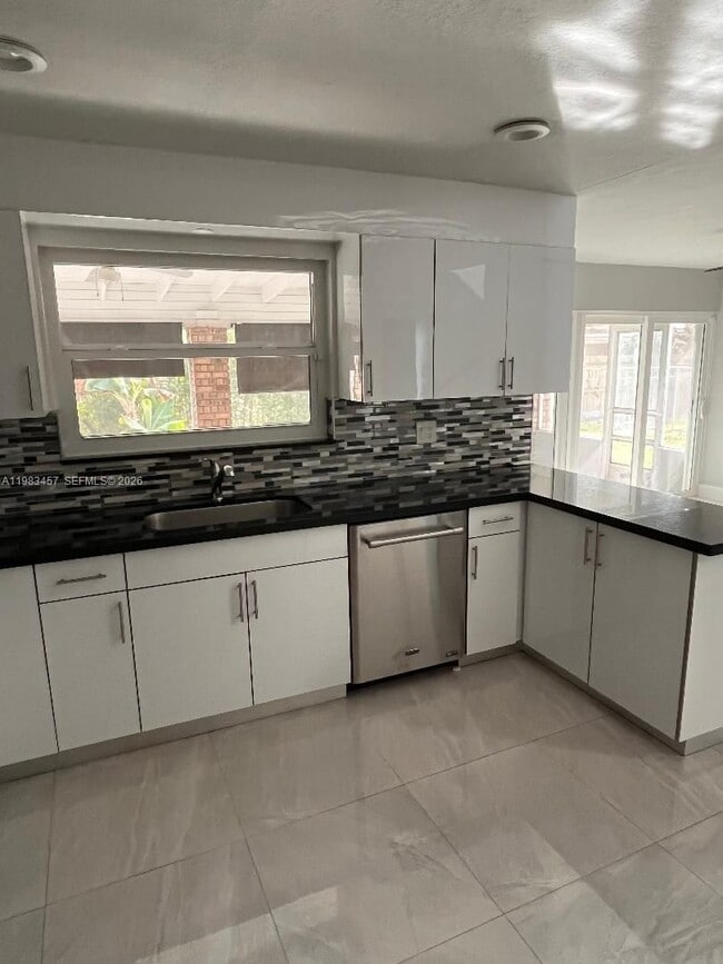 Building Photo - 11712 SW 13th St