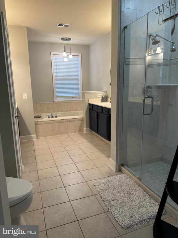 Building Photo - 13846 Greendale Dr