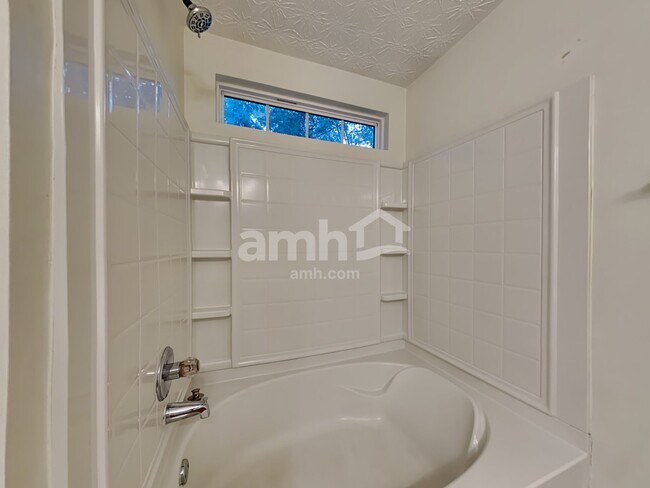 Building Photo - 159 Holly Mill Village Dr