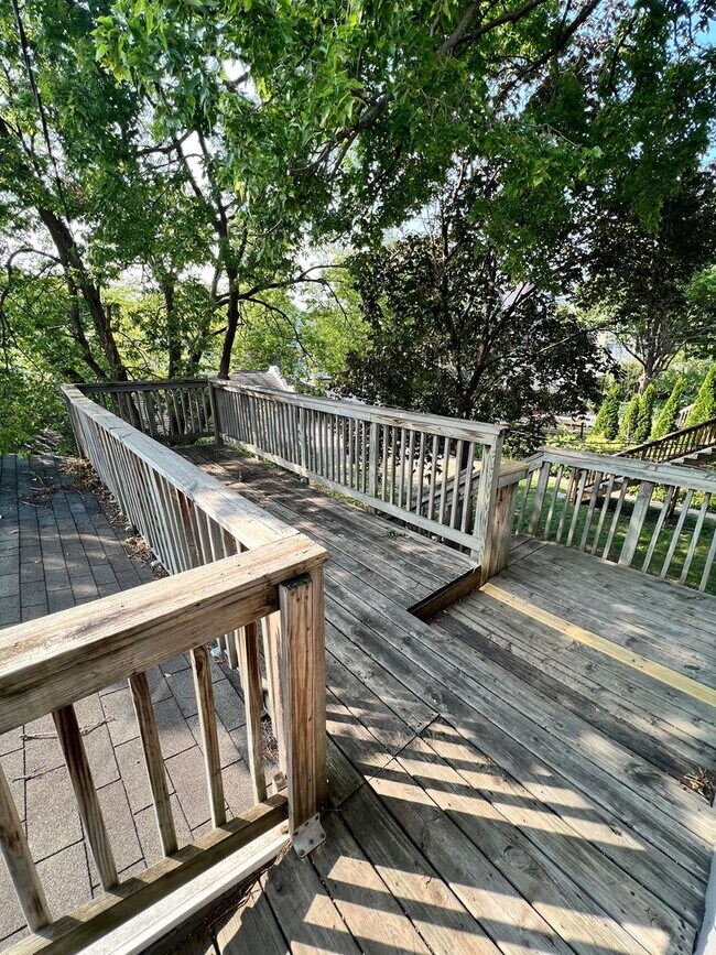 Building Photo - 3116 Fremont Ave S