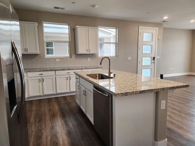 Building Photo - Brand New 3 Bedroom Townhome  For Lease