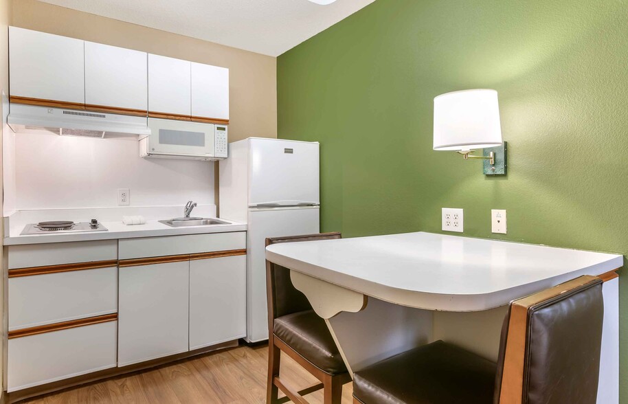 Building Photo - Furnished Studio-Phoenix - Mesa - West