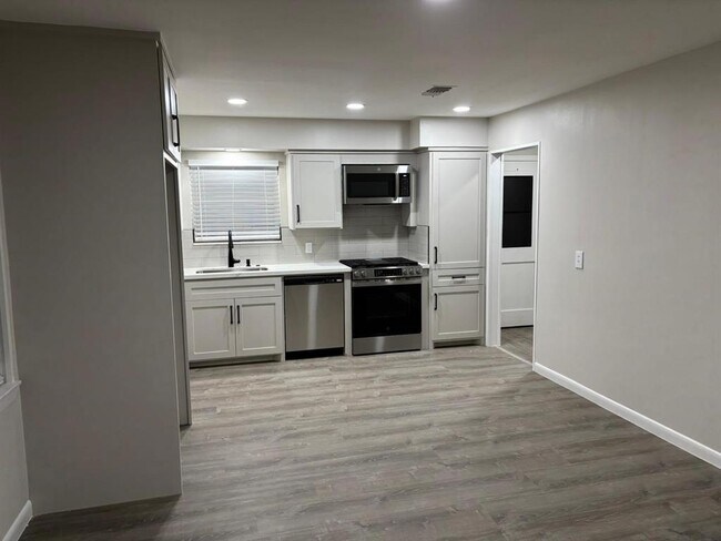 Building Photo - 3706 Galway Ln