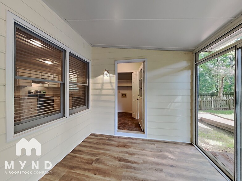 Building Photo - 1329 Cedar Branch Ct