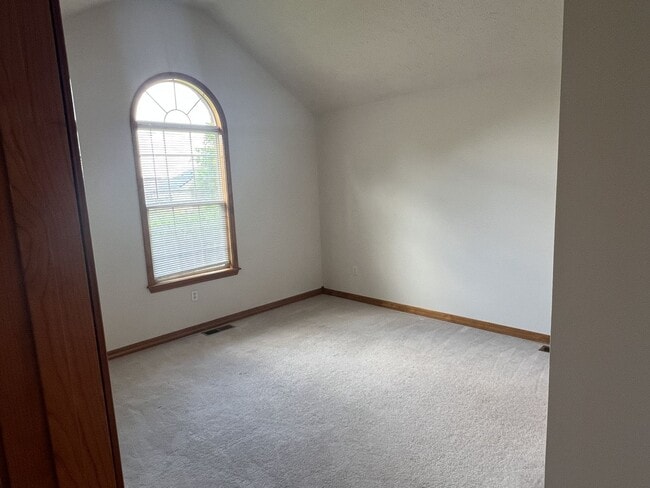 Building Photo - Beautiful Home in Republic! Wont Last!