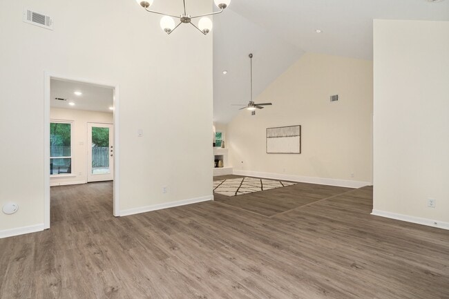 Building Photo - 1924 Nursery Rd