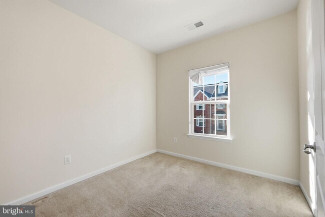 Building Photo - 22447 Bright Sky Dr