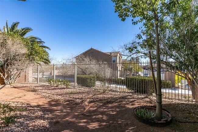 Building Photo - 4013 Gliding Gulls Ave