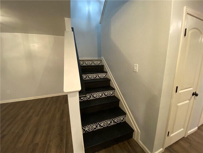 Building Photo - 764 Dove Tree Ln